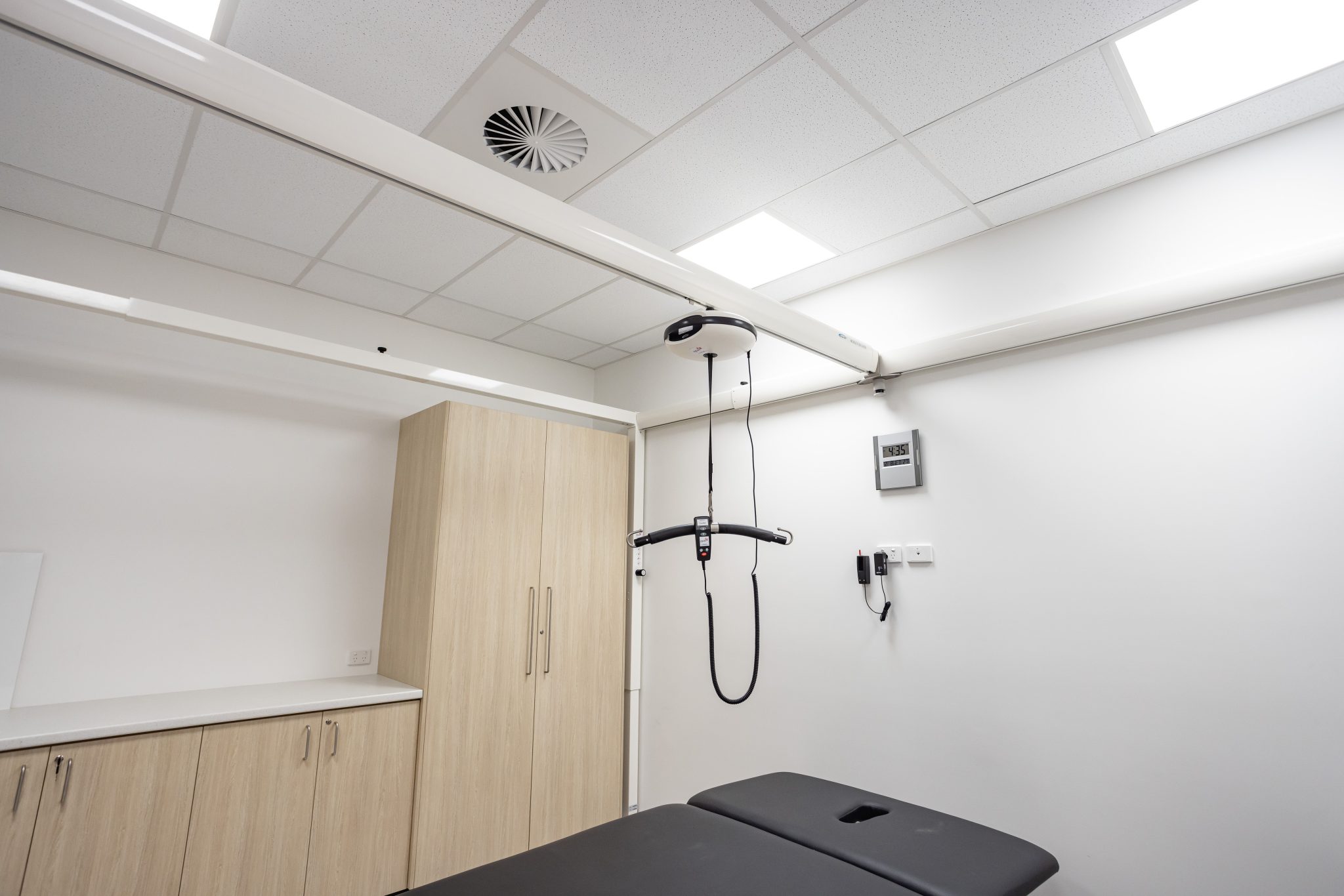 Unicare Health installs ceiling hoists and accessible changeroom